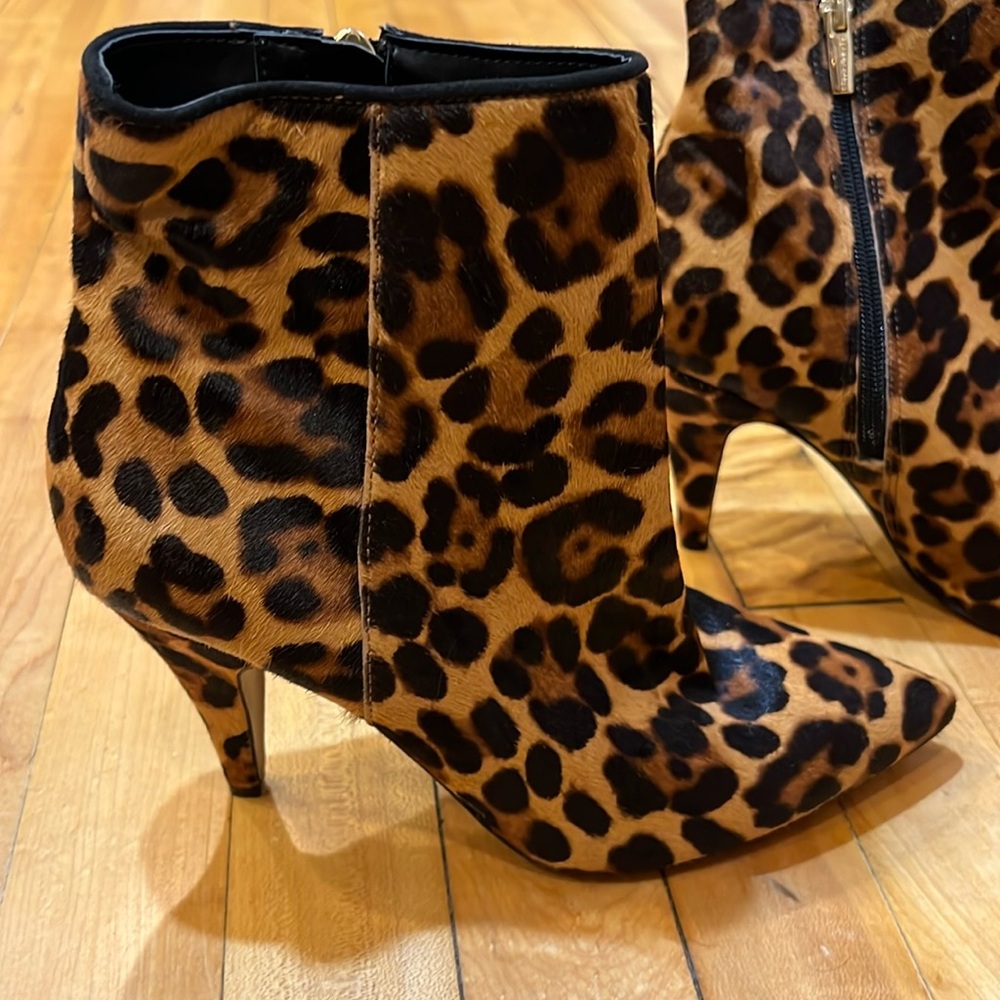 Vince Camuto Leopard print boots size 8